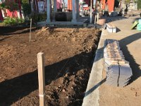IMG 5213  土を運び、固めと基礎工事はたいへん。 瓦160枚を赤石屋根工事から購入
